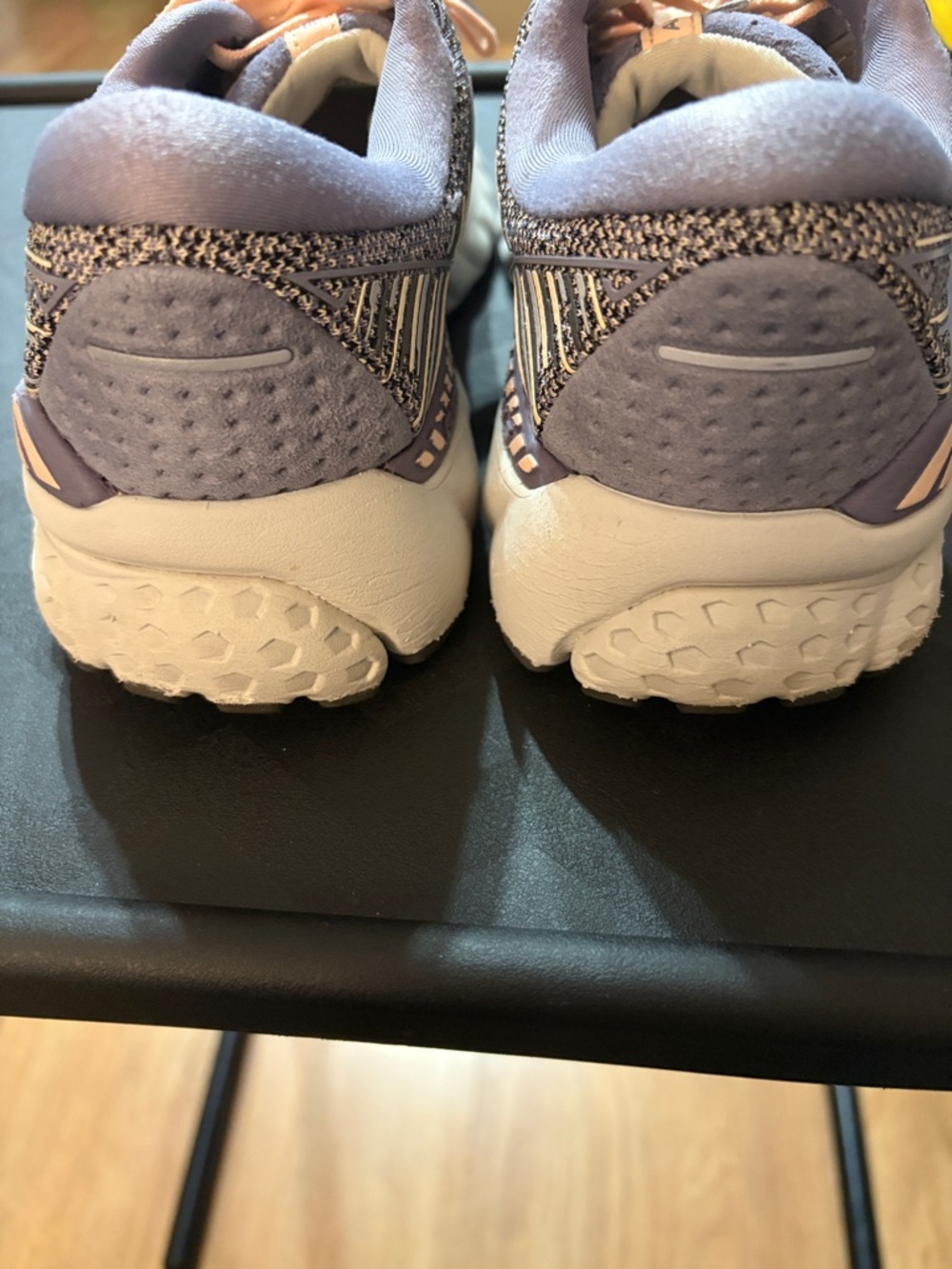 Brooks Women's Running Sneakers - Lavender and Peach - Picture 4 of 7